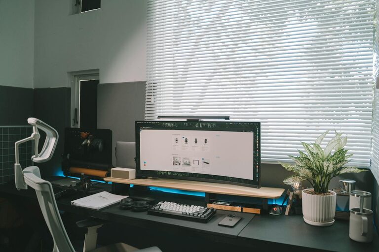Consejos prácticos para un espacio de trabajo en casa cómodo y eficiente